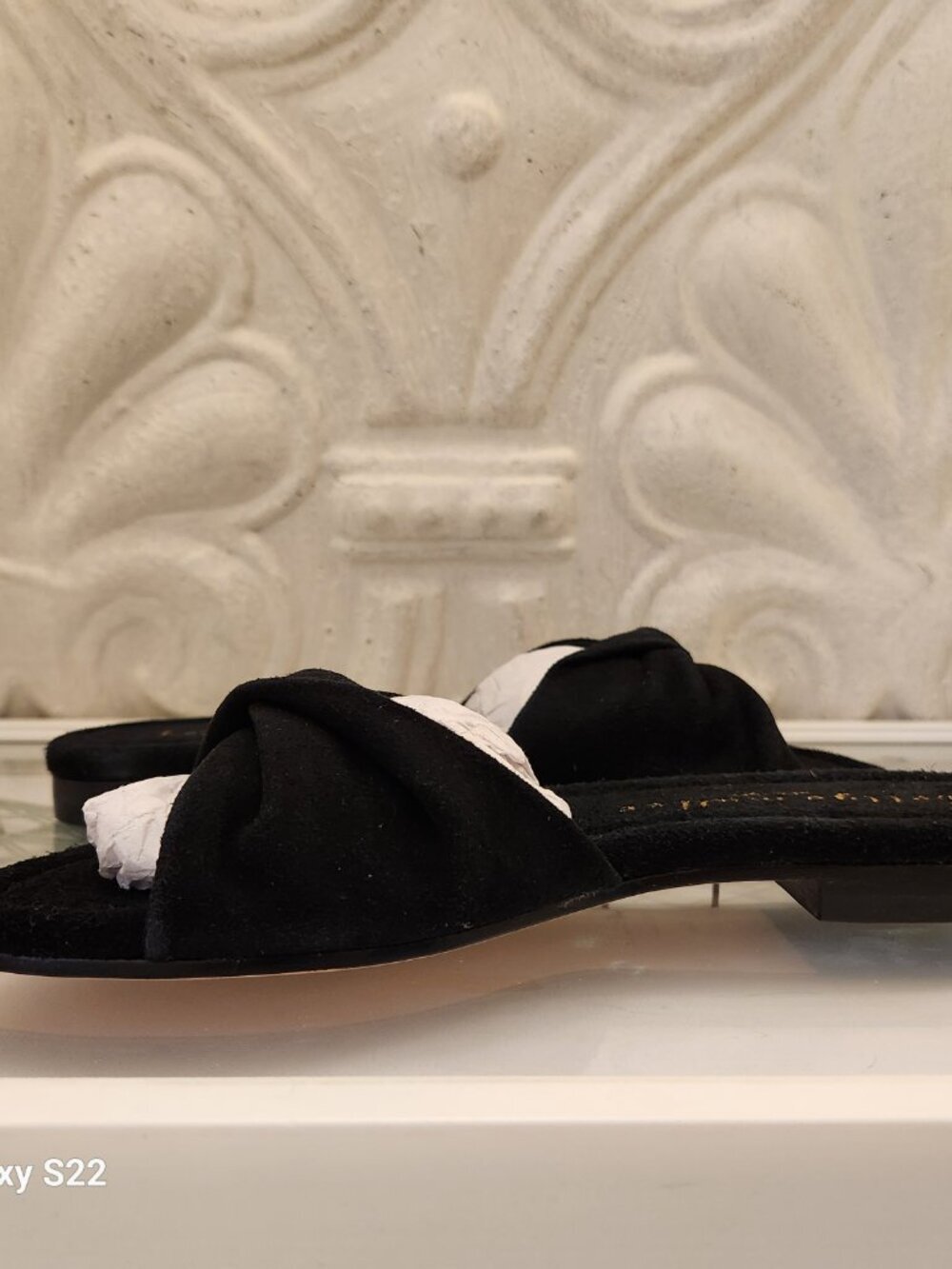 Bettye Muller NY Black Suede Twist Knot "Score" slides. NIB. Size 6.5 - Picture 4 of 9